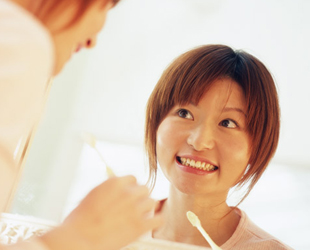 インプラントの歯磨きの写真